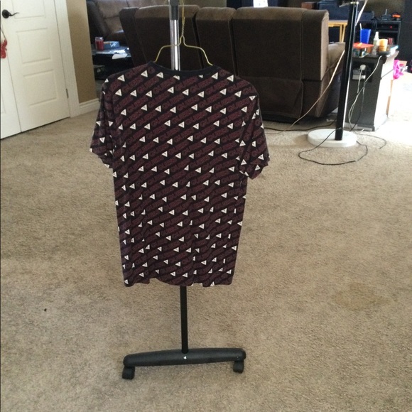 Guess T-Shirt - Picture 3 of 5